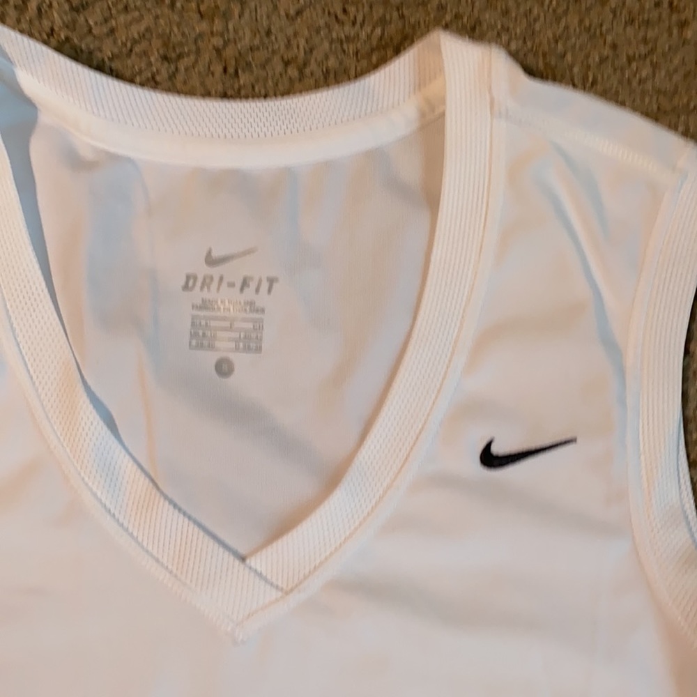 Nike Tank Top - Picture 2 of 4